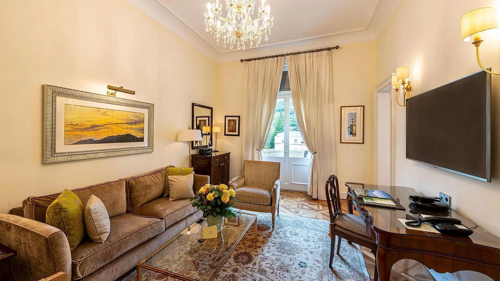 Palace Hotel Merano Esterno foto